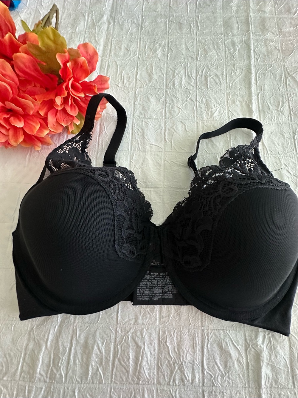 Bali NWOT Women’s Black Lace Underwire Bra
